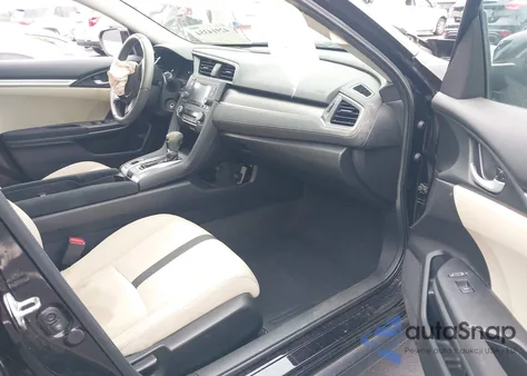 2018 Honda Civic Lx z USA, uszkodzony, nr VIN 19XFC2F57JE201001